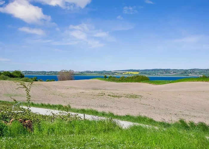 Cosy House On Mols With Terrace And Views Of The Landscape And Water Semesterbostad Knebel