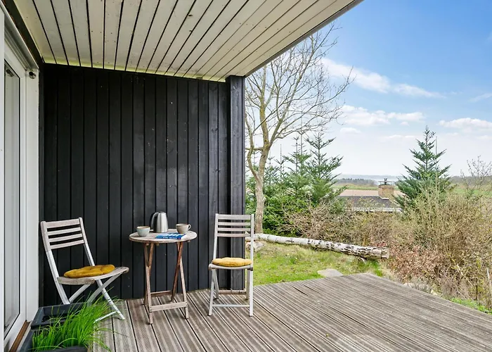 Cosy House On Mols With Terrace And Views Of The Landscape And Water Knebel