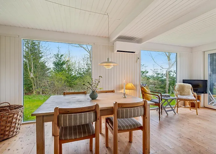 Cosy House On Mols With Terrace And Views Of The Landscape And Water Knebel